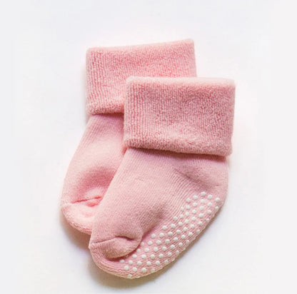 Cozy Cotton Baby Socks: Keep Little Feet Warm and Safe