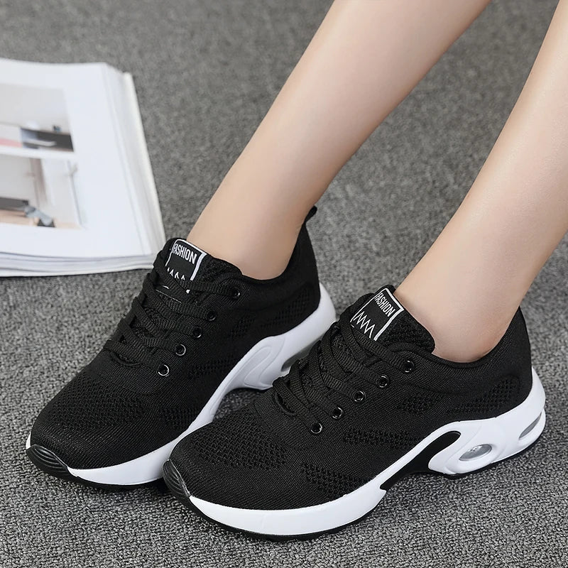 New High Quality Runing Shoes Designers The Men Women 2023 Fashion Jogging Sports Sneakers Comfortable Shock Absorbing Trainers