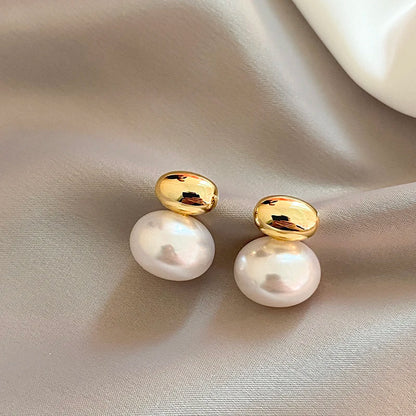 2023 New French Elegant Gold Color Bean Spliced Flat Pearl Earrings for Korean Fashion Jewelry Party Women's Sweet Accessories