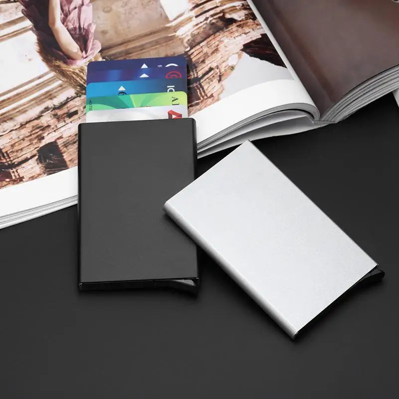 Secure Minimalist Aluminium Card Holder - Protection for Your Essentials - MAGNET MARKET