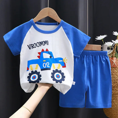 Disney Short Sleeve Baby T-shirt and Shorts Set: Fashionable Comfort for Your Little Adventure